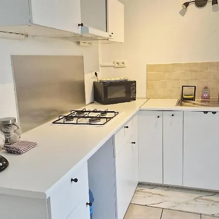 Lumineux Calme T2 Rdc Avec Wifi Place Voiture Apartment Saint-Gaudens (Haute-Garonne)